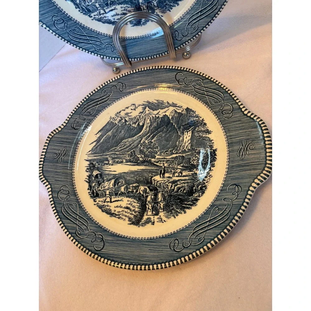 Royal China Currier & Ives 